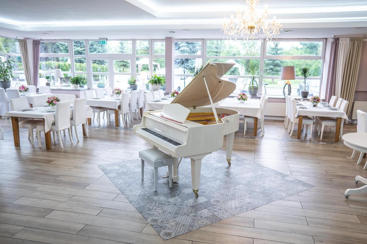 Hotel Europejski 나이사 외부 사진
