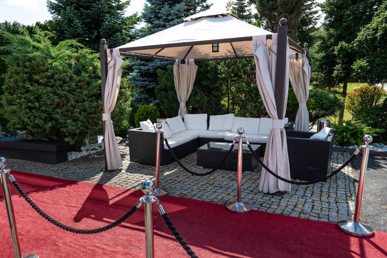 Hotel Europejski 나이사 외부 사진