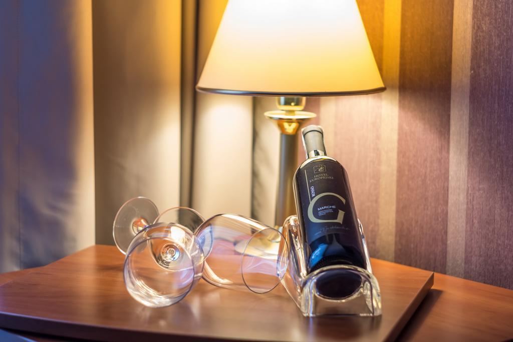 Hotel Europejski 나이사 객실 사진
