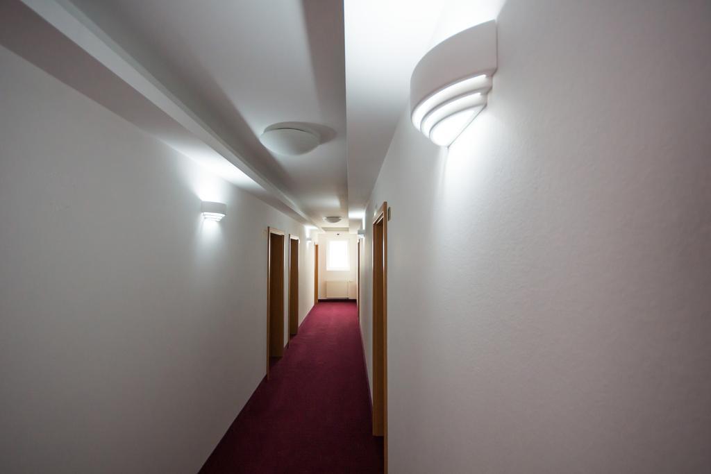Hotel Europejski 나이사 외부 사진