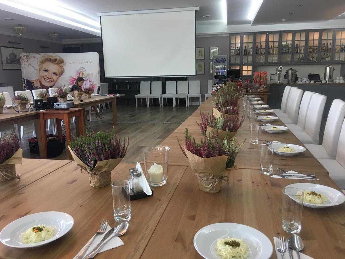 Hotel Europejski 나이사 외부 사진